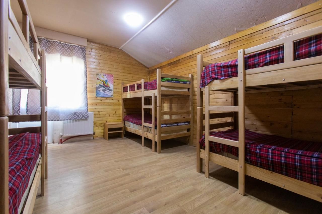 Хостелы Snow House Гудаури