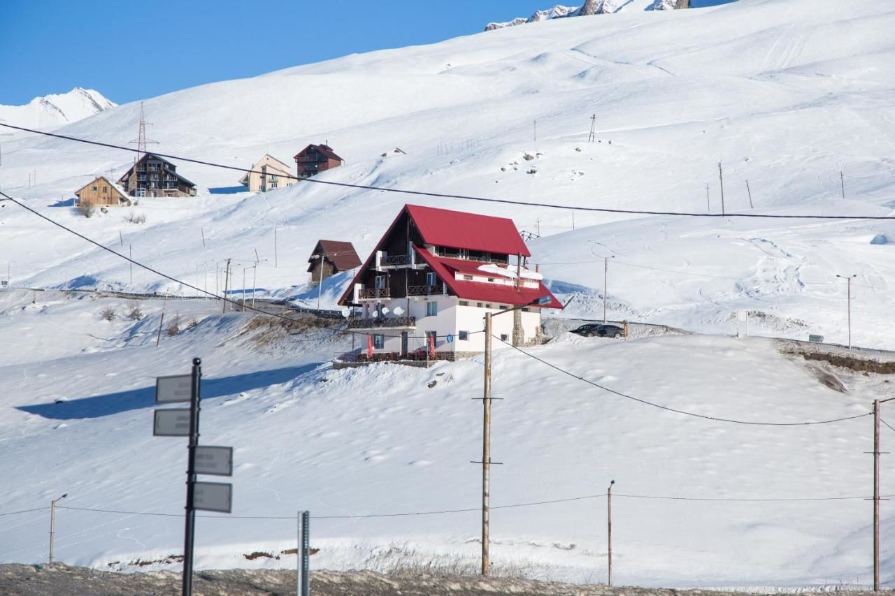 Хостелы Snow House Гудаури-30