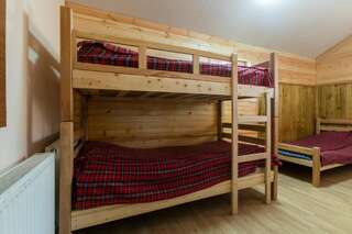 Хостелы Snow House Гудаури Кровать в общем 4-местном номере для мужчин и женщин-2